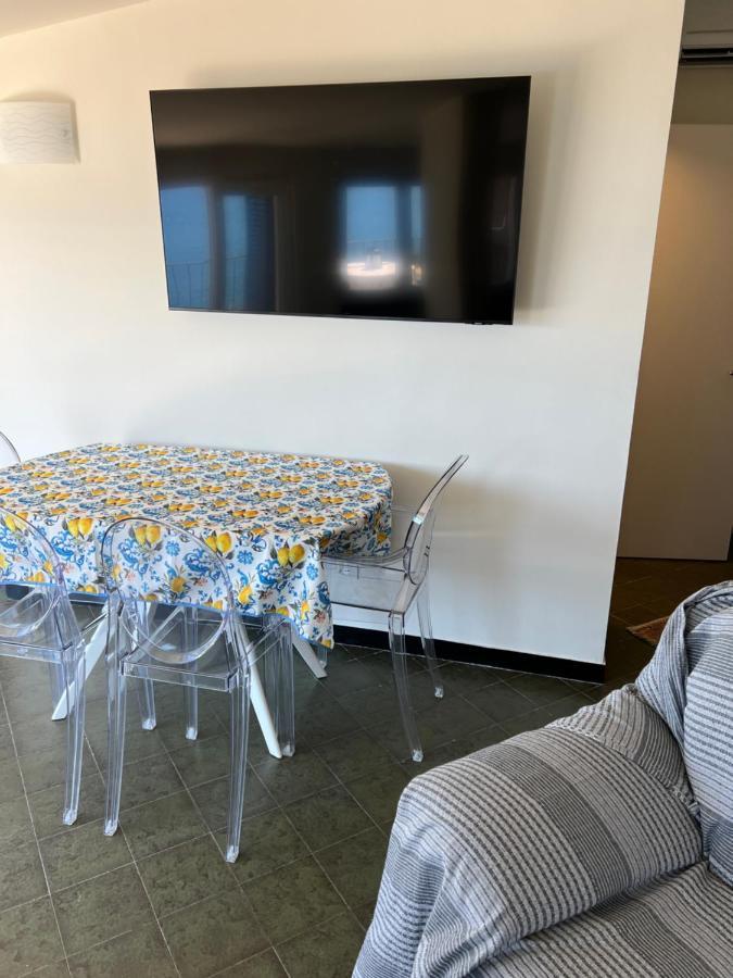 NAUTILUS VISTA MARE MOZZAFIATO a 180 GRADI- POSTO AUTO PRIVATO - 2 CAMERE MATRIMONIALI più 1 DIVANO LETTO SINGOLO-SKY,NETFLIX Rapallo Exterior foto