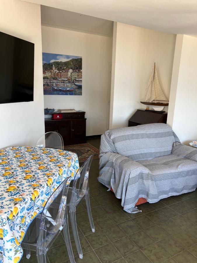 NAUTILUS VISTA MARE MOZZAFIATO a 180 GRADI- POSTO AUTO PRIVATO - 2 CAMERE MATRIMONIALI più 1 DIVANO LETTO SINGOLO-SKY,NETFLIX Rapallo Exterior foto